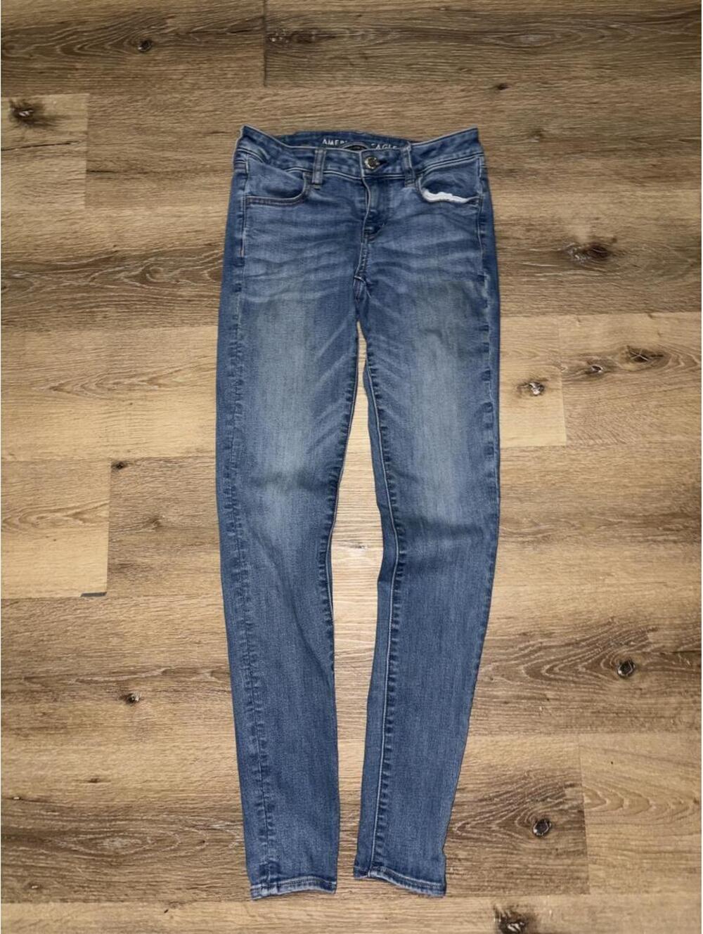 American Eagle Next Level Stretch Skinny Jeans Size 4 X-Long